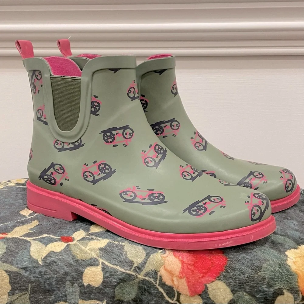 Anthropologie Colloquial Chelsea Rain Booties Size 9